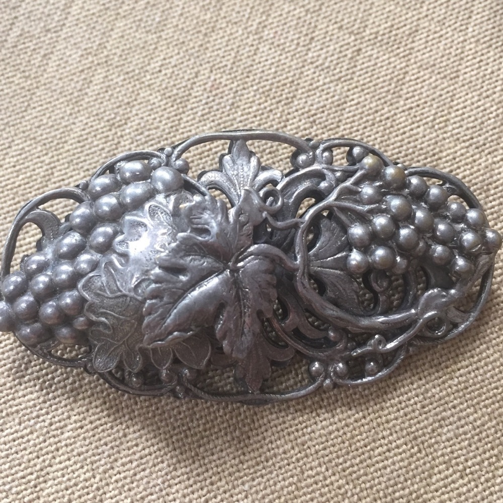 Vintage Silver Oval Brooch Grapes Leaves